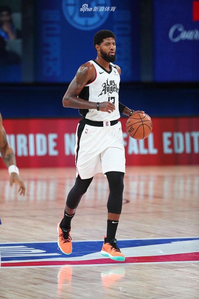 绝妙的回传 绝妙的回传