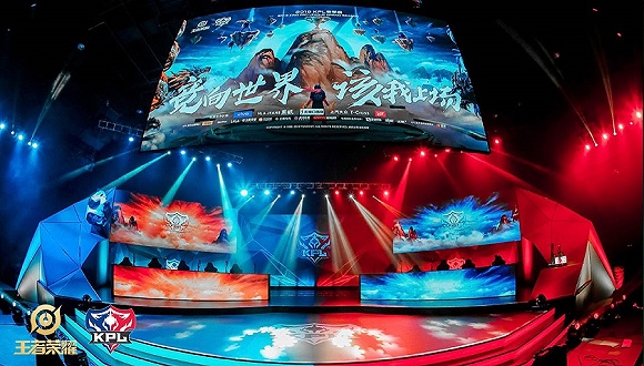 随着中国足 随着中国足